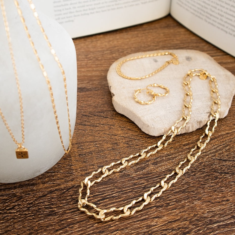 Louise Damasのコミットメント